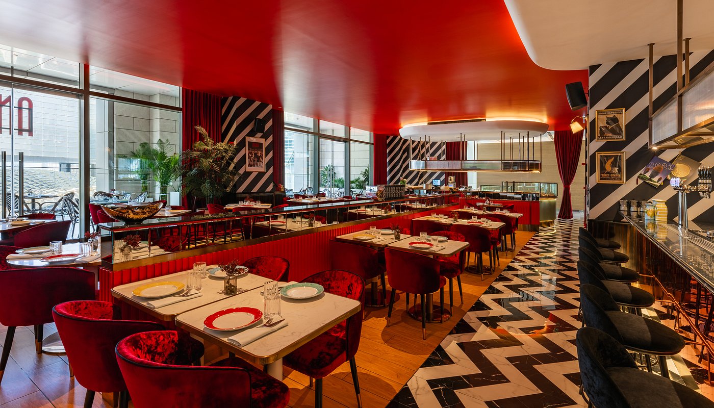 Antonia Chic The Galleria